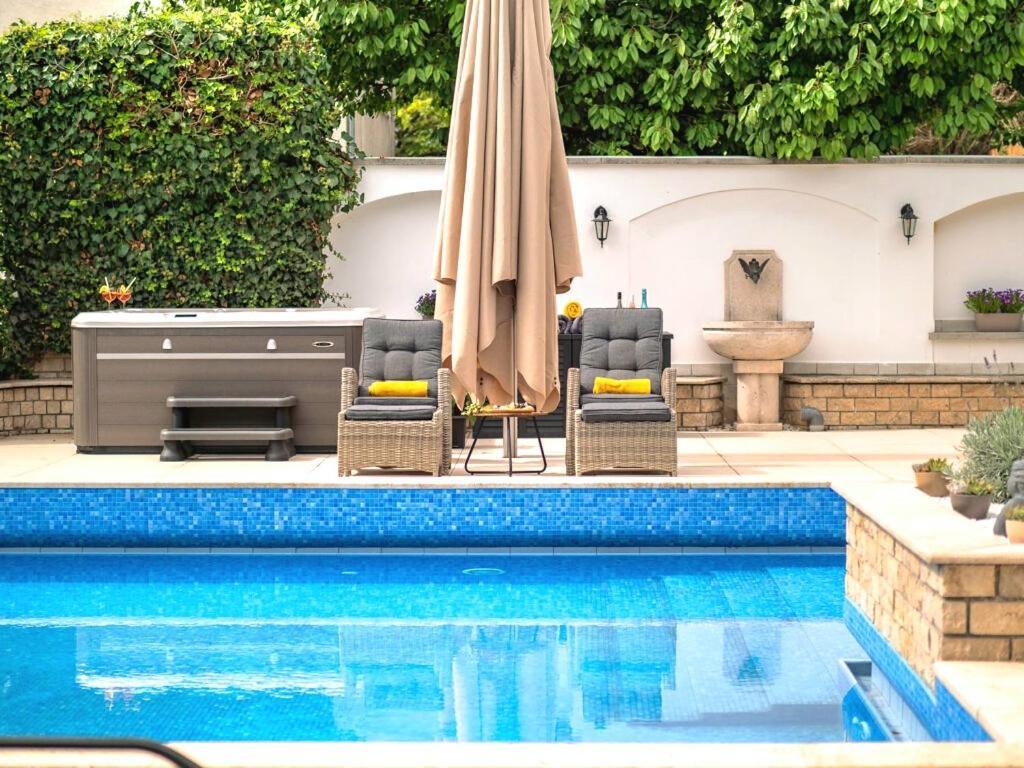 Fuege Villa Luxury & Wellness Balatonfured Bagian luar foto