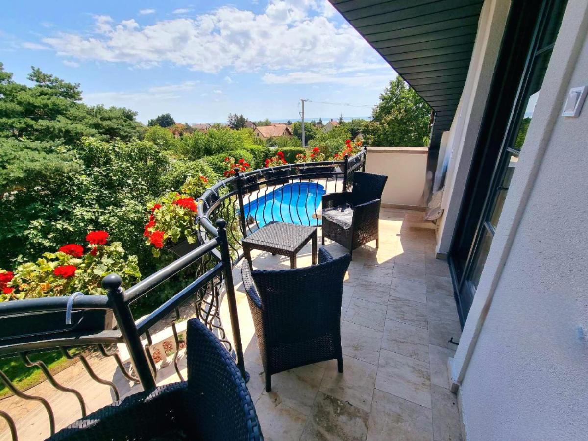 Fuege Villa Luxury & Wellness Balatonfured Bagian luar foto